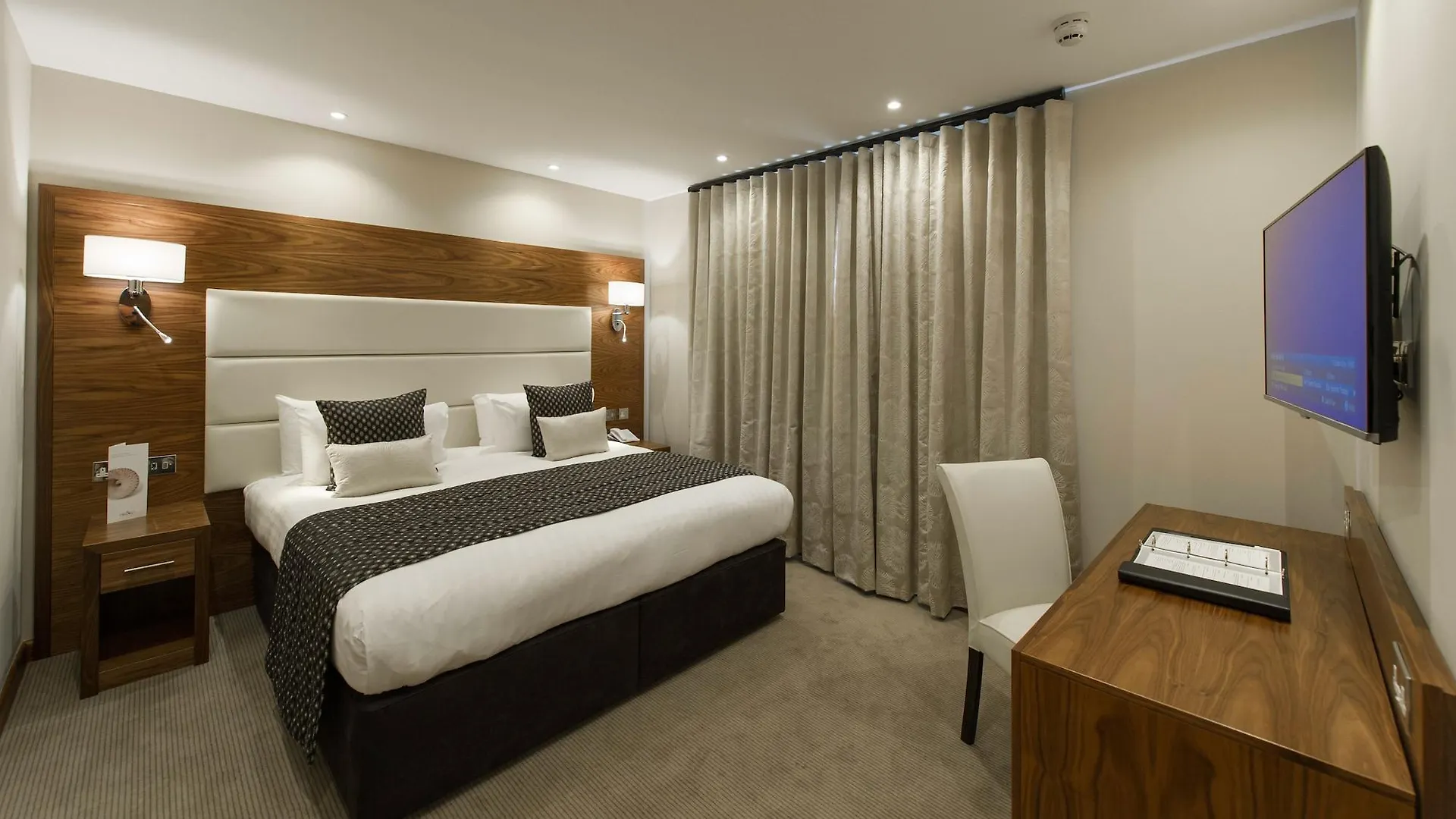The Devon Hotel Exminster 3*,