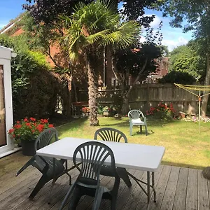 Mudeford Swans Homestay Christchurch (Dorset)