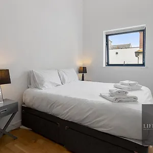 Smythen St, 2 Bed Apartment With Balcony Apartment Exeter